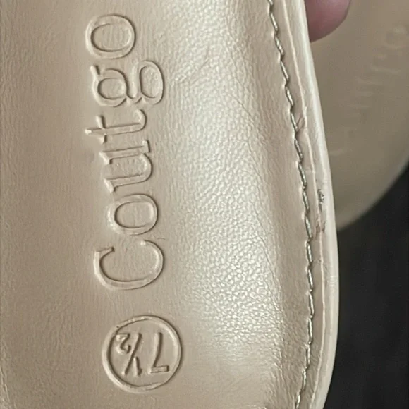 Elegant Cream Mules with Gold Accent - Picture 3 of 5